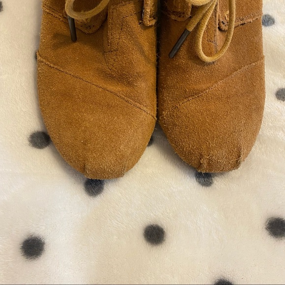 TOMS | Brown suede wedge boots - Picture 3 of 4